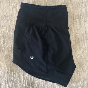 Lululemon Mind Over Miles short sz 6